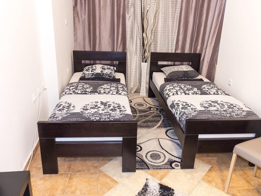 Apart Hotel Kalonis Скопие Стая снимка