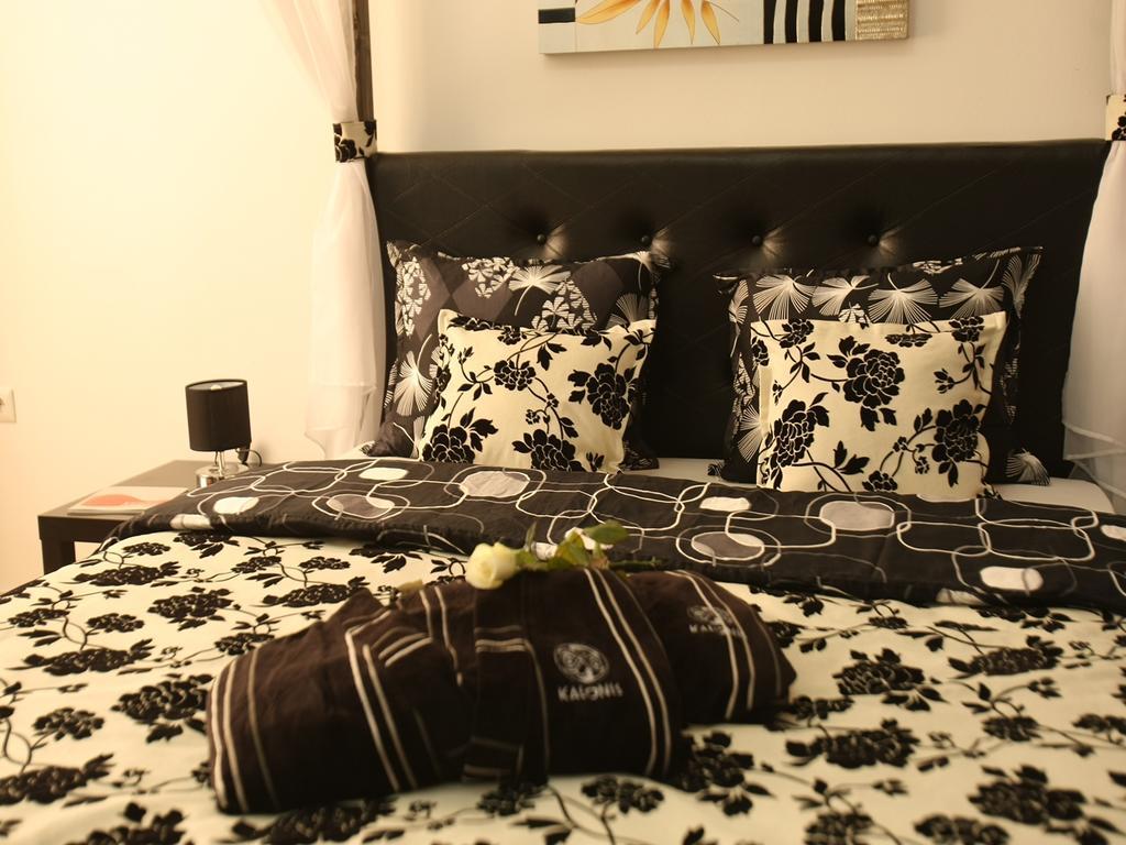 Apart Hotel Kalonis Скопие Екстериор снимка
