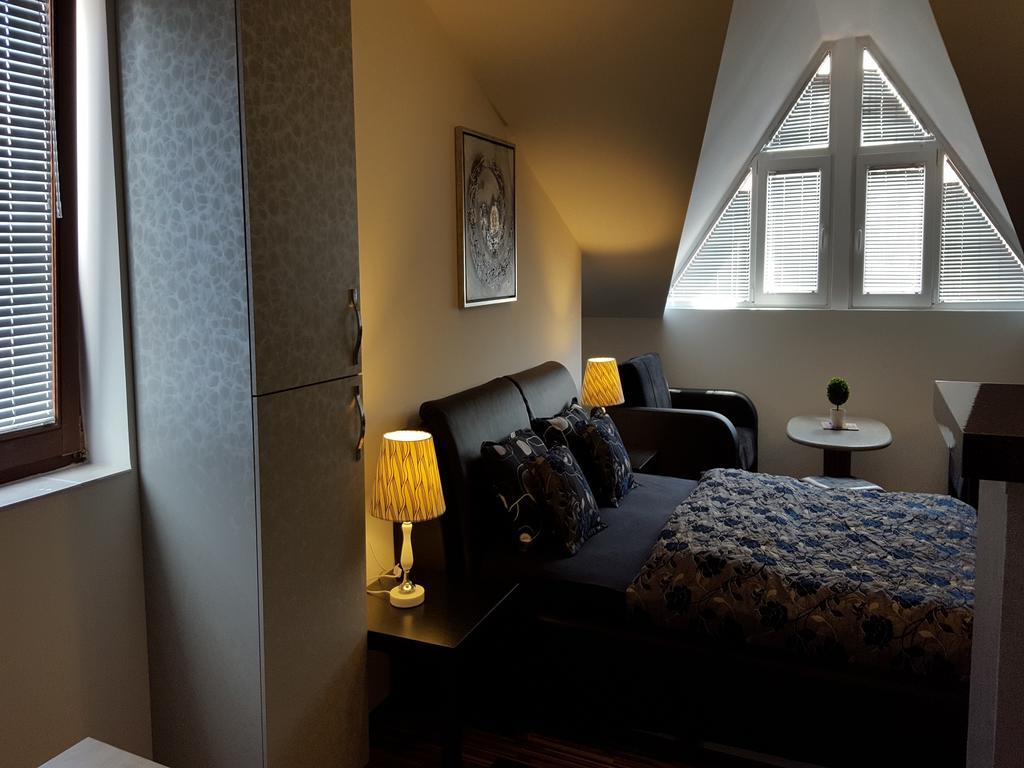 Apart Hotel Kalonis Скопие Екстериор снимка