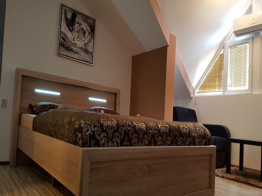 Apart Hotel Kalonis Скопие Екстериор снимка