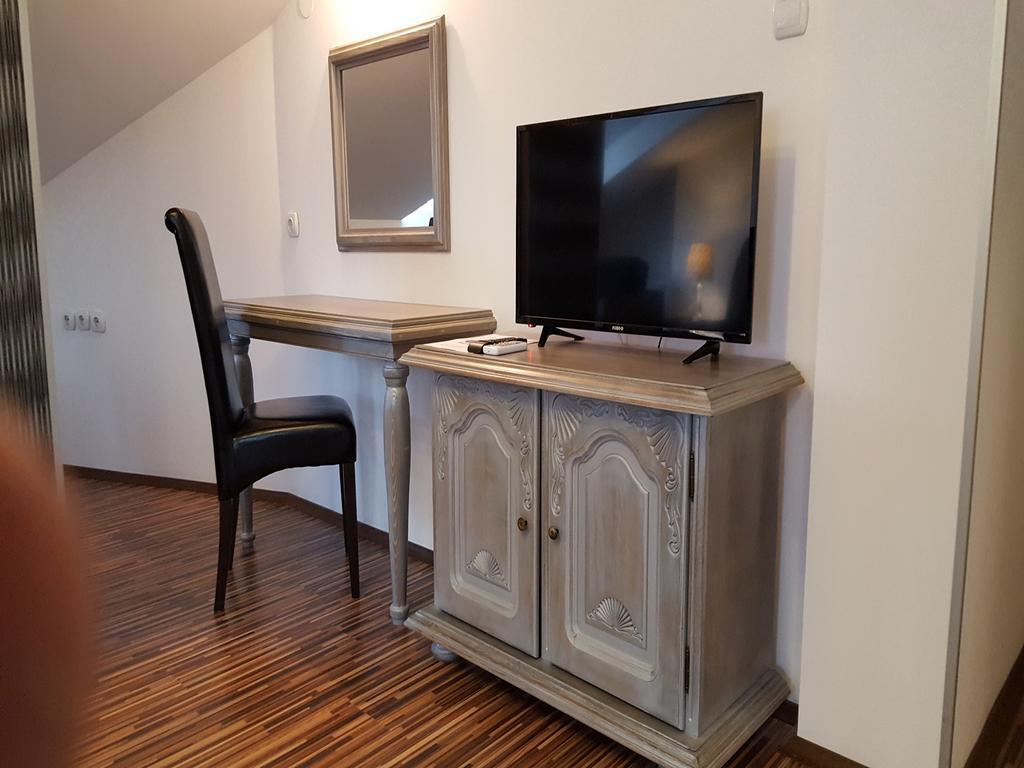 Apart Hotel Kalonis Скопие Екстериор снимка