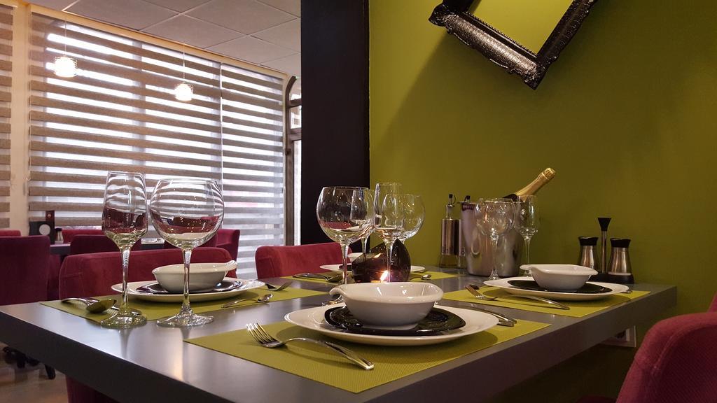 Apart Hotel Kalonis Скопие Екстериор снимка