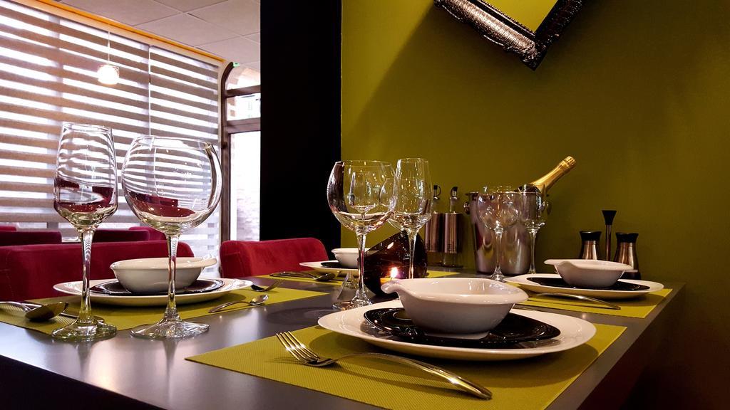Apart Hotel Kalonis Скопие Екстериор снимка
