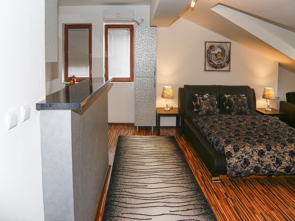 Apart Hotel Kalonis Скопие Стая снимка